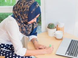 Muslim woman working from home, flexible working featured