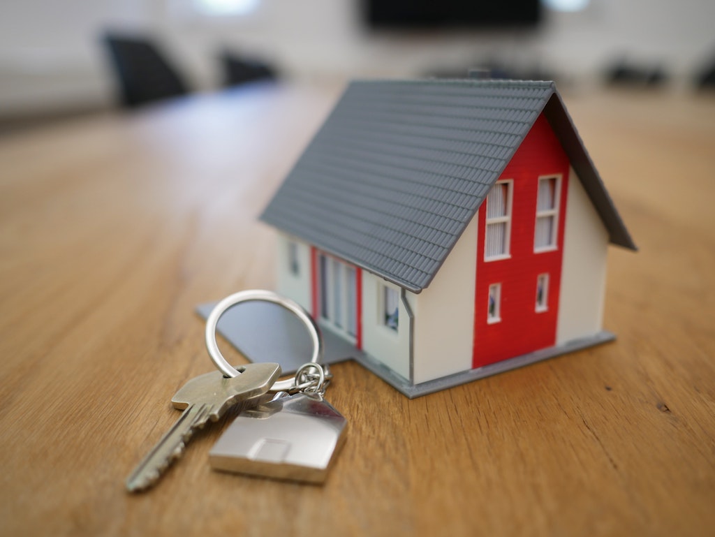 House keys on desk, first time buyers